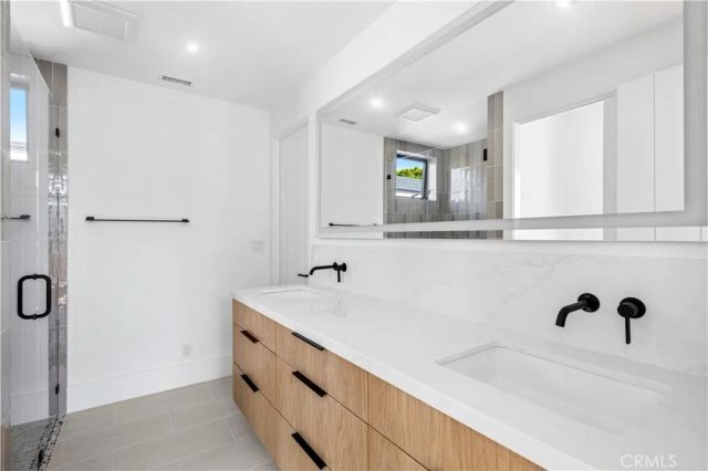 700 Iris, Corona Del Mar, CA 92625