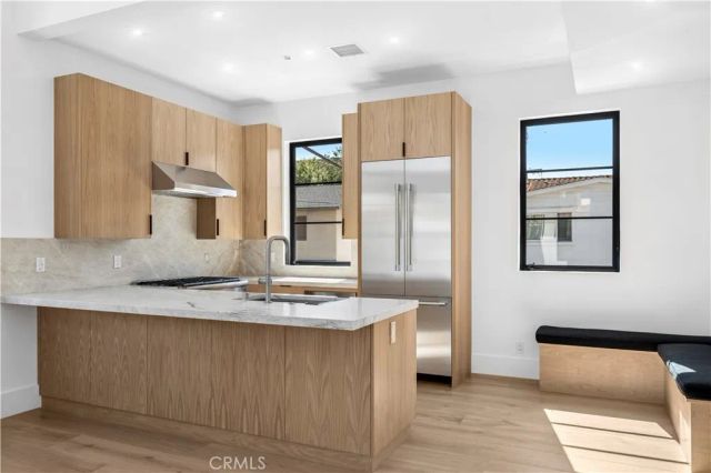 700 Iris, Corona Del Mar, CA 92625
