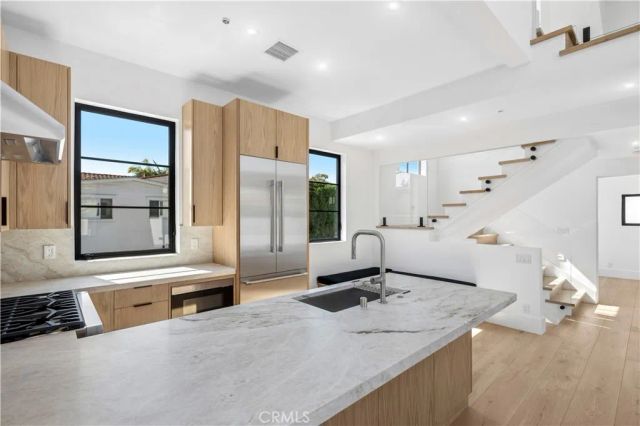 700 Iris, Corona Del Mar, CA 92625