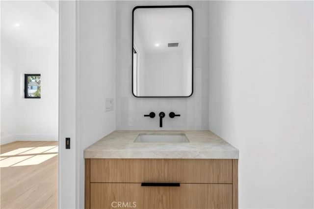 700 Iris, Corona Del Mar, CA 92625