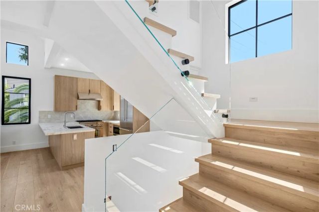 700 Iris, Corona Del Mar, CA 92625