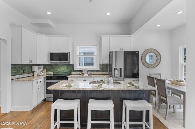 1416 Dock Street, Wilmington, NC 28401
