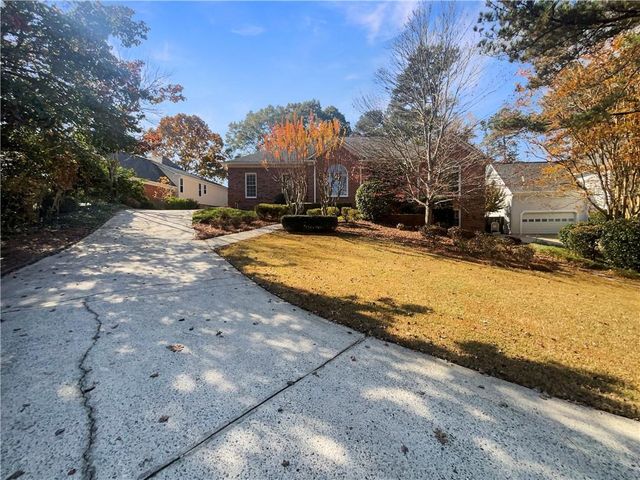 1961 Fields Pond Drive, Marietta, GA 30068