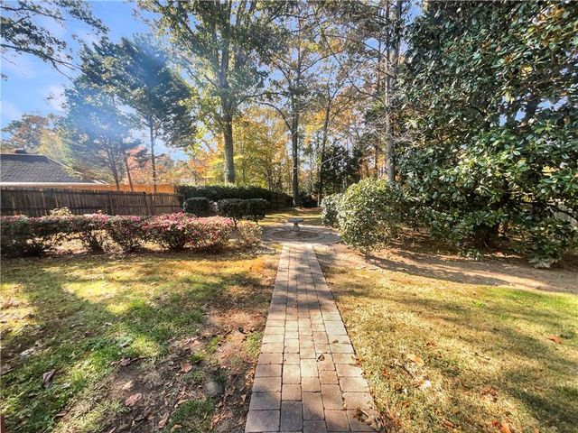 1961 Fields Pond Drive, Marietta, GA 30068