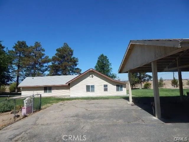 19968 Bear Valley Road, Apple Valley, CA 92308