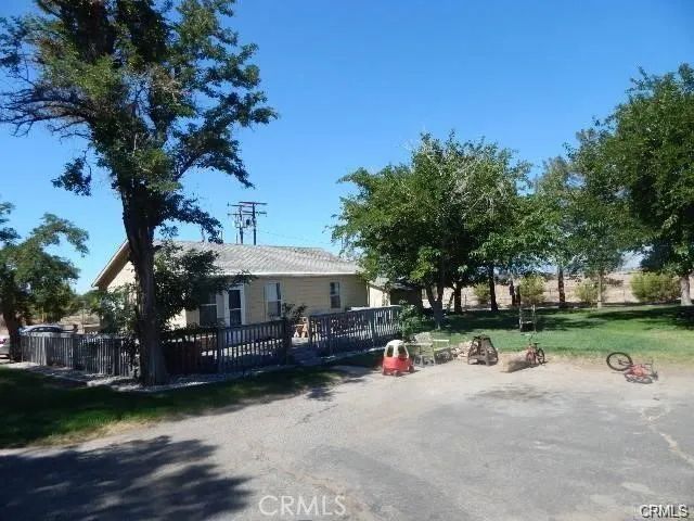 19968 Bear Valley Road, Apple Valley, CA 92308