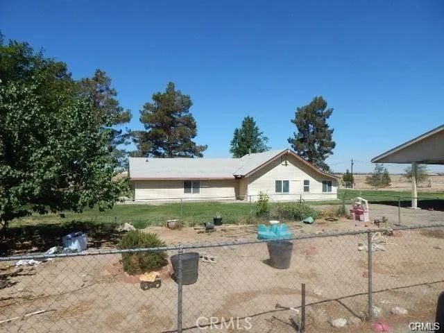 19968 Bear Valley Road, Apple Valley, CA 92308