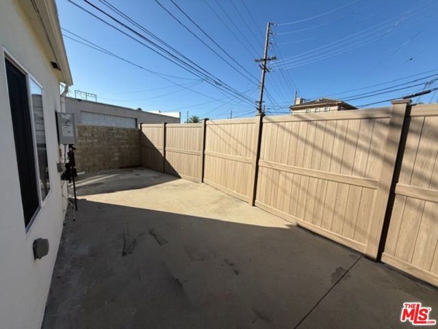 1413 N Avon Street, Burbank, CA 91505