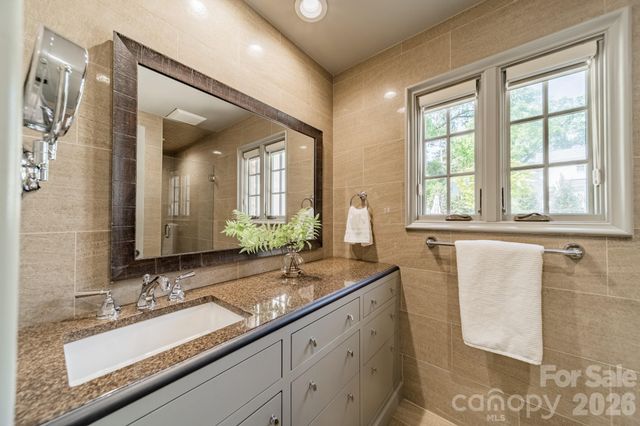 1201 Marlwood Terrace, Charlotte, NC 28209