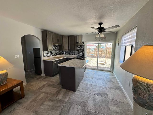 13727 E 49 St, Yuma, AZ 85367