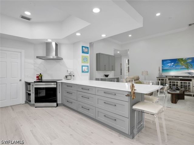 5902 Bermuda LN, Naples, FL 34119
