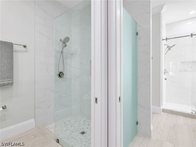 5902 Bermuda LN, Naples, FL 34119