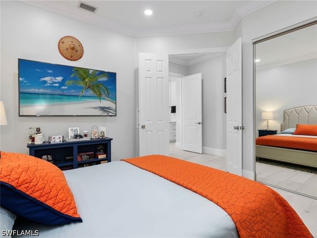 5902 Bermuda LN, Naples, FL 34119