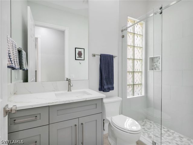 5902 Bermuda LN, Naples, FL 34119