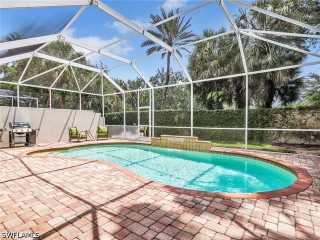 5902 Bermuda LN, Naples, FL 34119