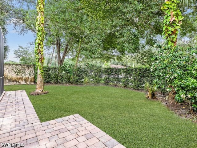 5902 Bermuda LN, Naples, FL 34119