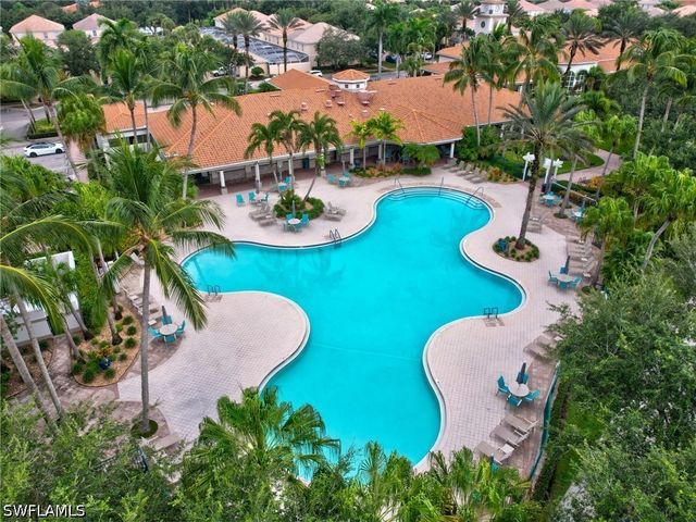 5902 Bermuda LN, Naples, FL 34119