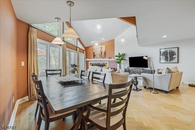35 Indian Run, Watchung Boro, NJ 07069