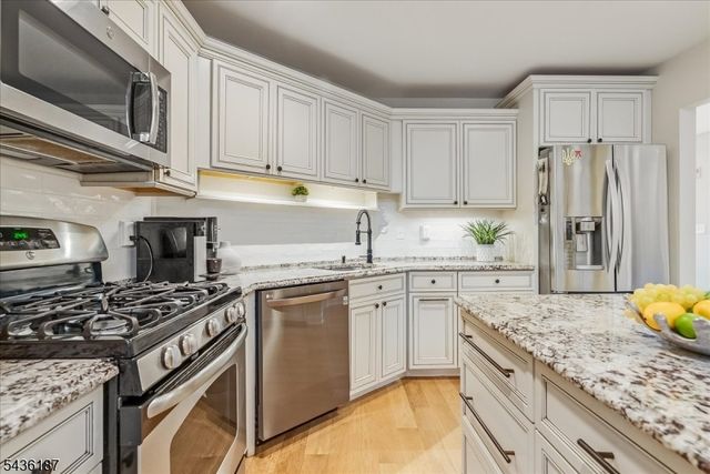 35 Indian Run, Watchung Boro, NJ 07069