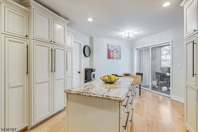 35 Indian Run, Watchung Boro, NJ 07069
