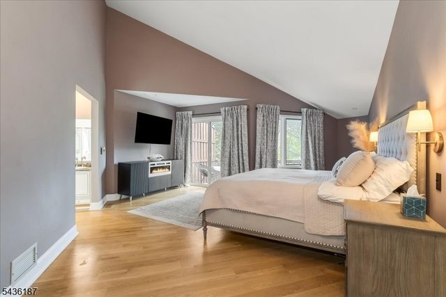 35 Indian Run, Watchung Boro, NJ 07069