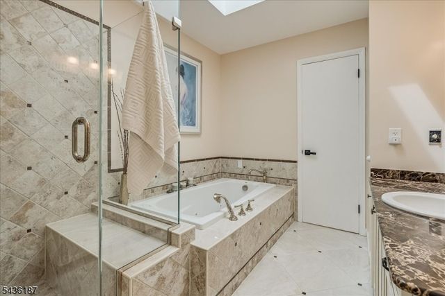 35 Indian Run, Watchung Boro, NJ 07069