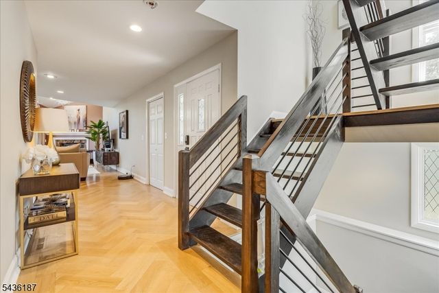 35 Indian Run, Watchung Boro, NJ 07069