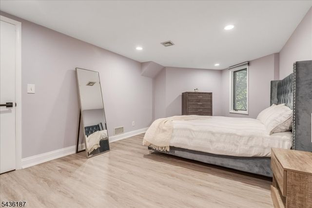 35 Indian Run, Watchung Boro, NJ 07069