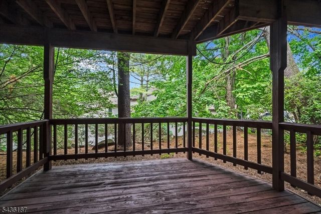 35 Indian Run, Watchung Boro, NJ 07069