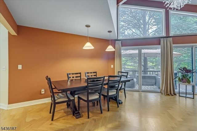 35 Indian Run, Watchung Boro, NJ 07069