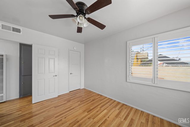 927 Bernard Street, Bakersfield, CA 93305