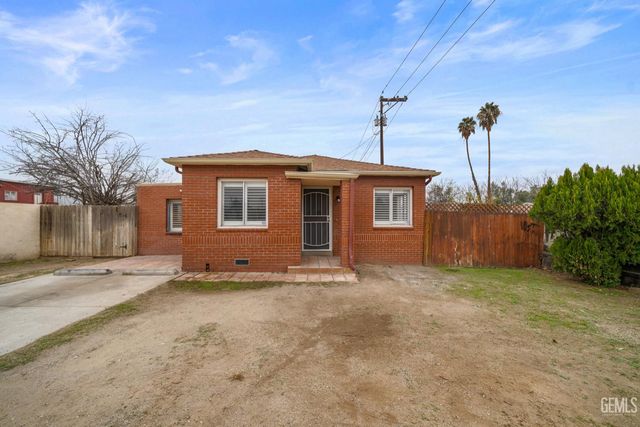 927 Bernard Street, Bakersfield, CA 93305