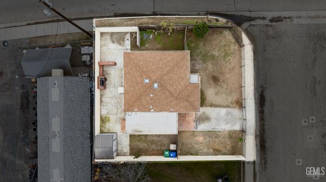 927 Bernard Street, Bakersfield, CA 93305