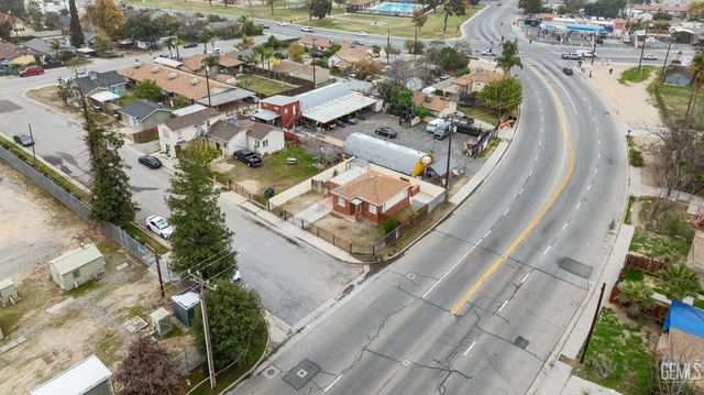 927 Bernard Street, Bakersfield, CA 93305