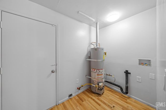 927 Bernard Street, Bakersfield, CA 93305