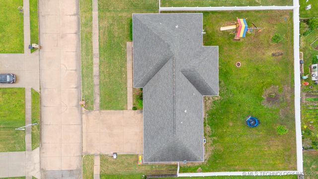 2770 Summerfield Place, Pryor, OK 74361