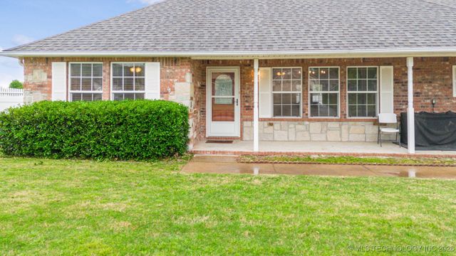 2770 Summerfield Place, Pryor, OK 74361
