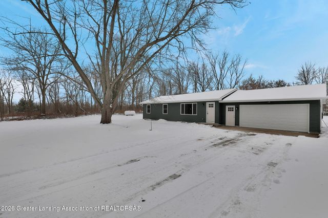 56 S Onondaga Road, Mason, MI 48854