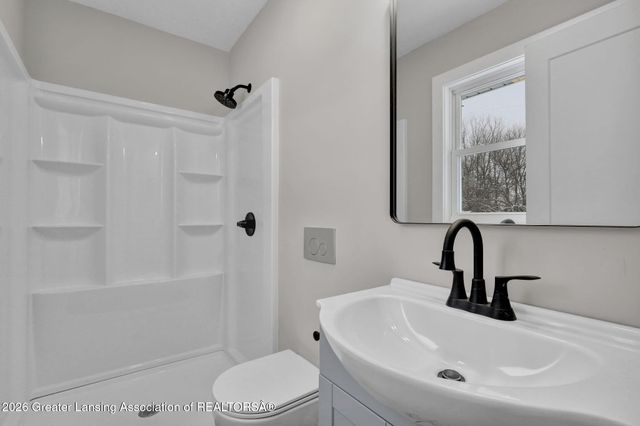 56 S Onondaga Road, Mason, MI 48854