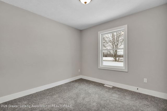 56 S Onondaga Road, Mason, MI 48854