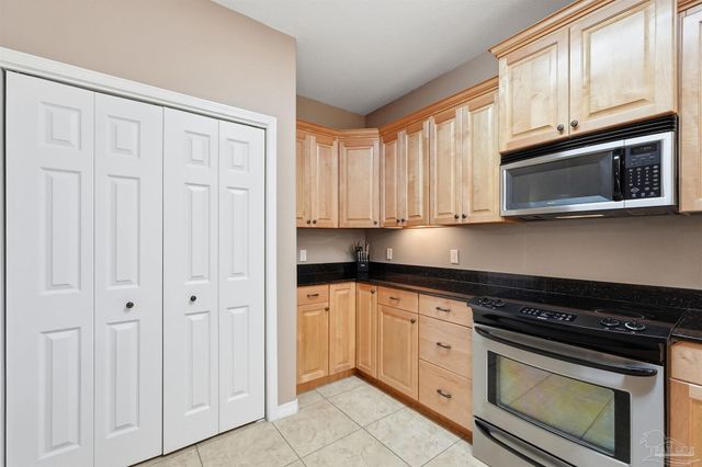 7089 Flintwood St, Navarre, FL 32566