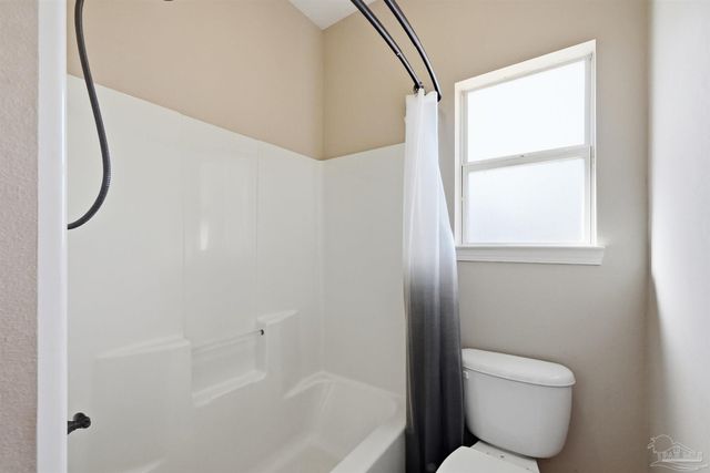 7089 Flintwood St, Navarre, FL 32566