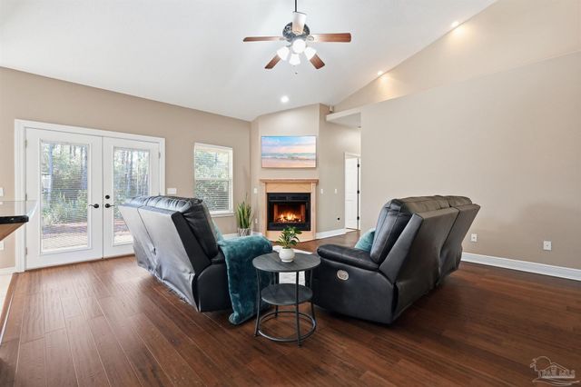 7089 Flintwood St, Navarre, FL 32566