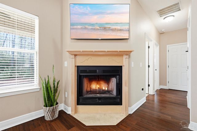 7089 Flintwood St, Navarre, FL 32566