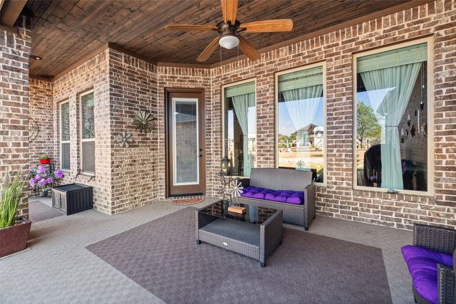 329 Kenyon Court, Granbury, TX 76049