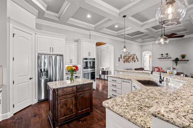 329 Kenyon Court, Granbury, TX 76049