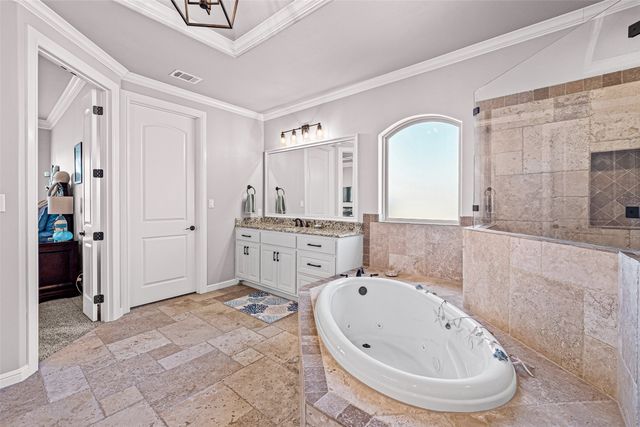 329 Kenyon Court, Granbury, TX 76049
