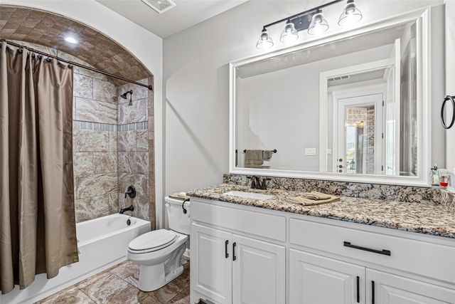 329 Kenyon Court, Granbury, TX 76049
