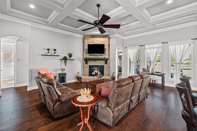 329 Kenyon Court, Granbury, TX 76049