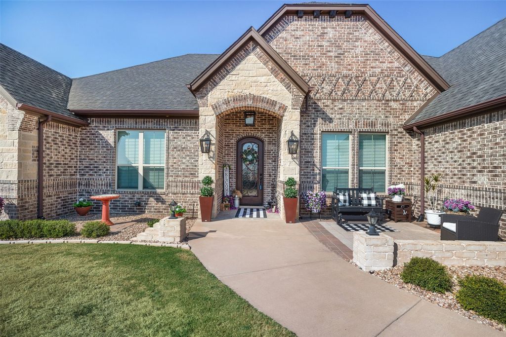 329 Kenyon Court, Granbury, TX 76049 — photo 3